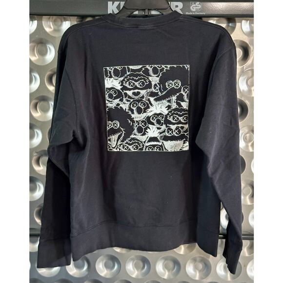 Kaws x Sesame Street Crewneck | Size Medium | Uniqlo UT Graphic Shirt - Picture 2 of 4